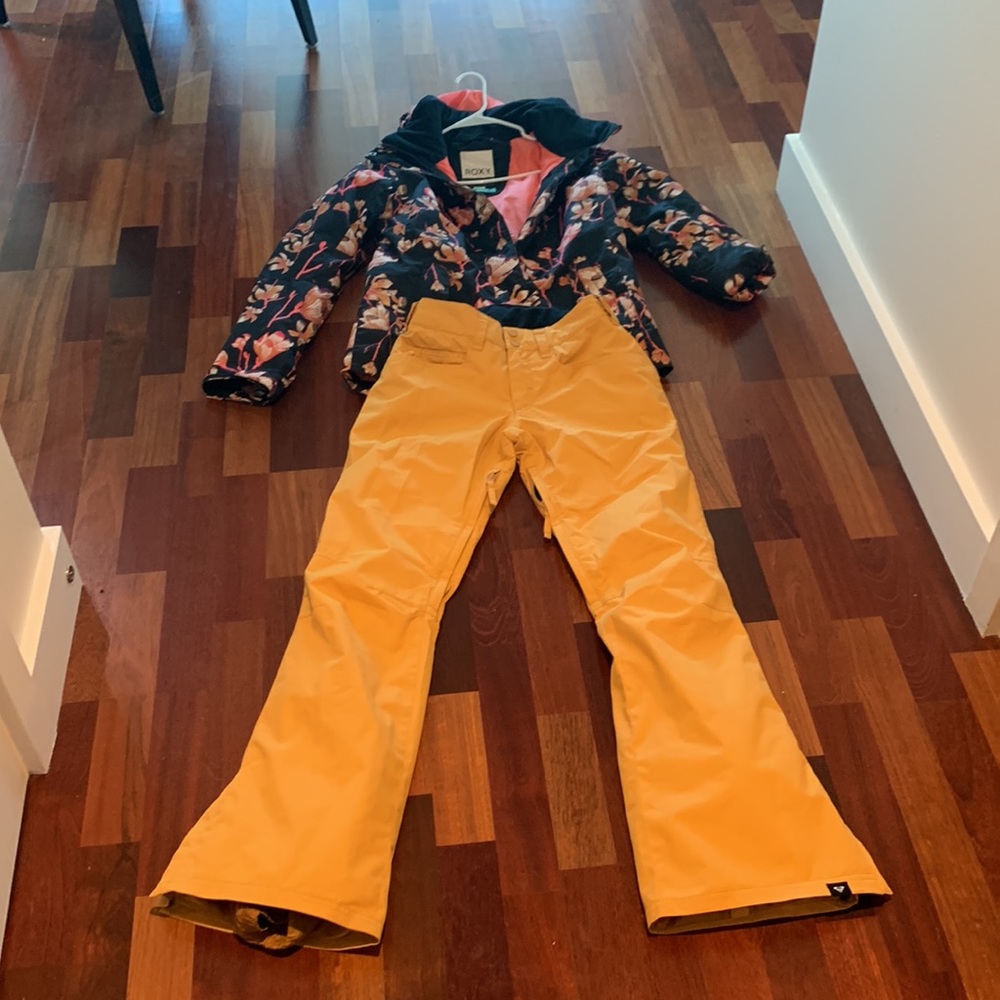 Roxy Womens ski outfit
